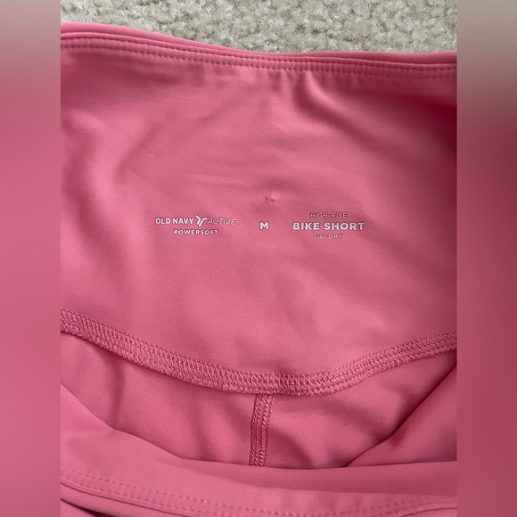 Old Navy Women's Pink Bike Shorts - Picture 3 of 4
